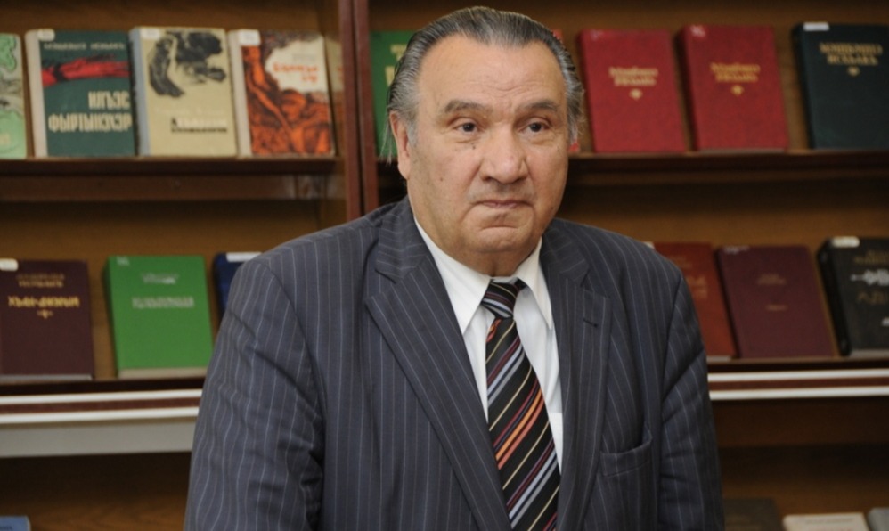 Iskhak Mashbash, Circassian poet and novelist