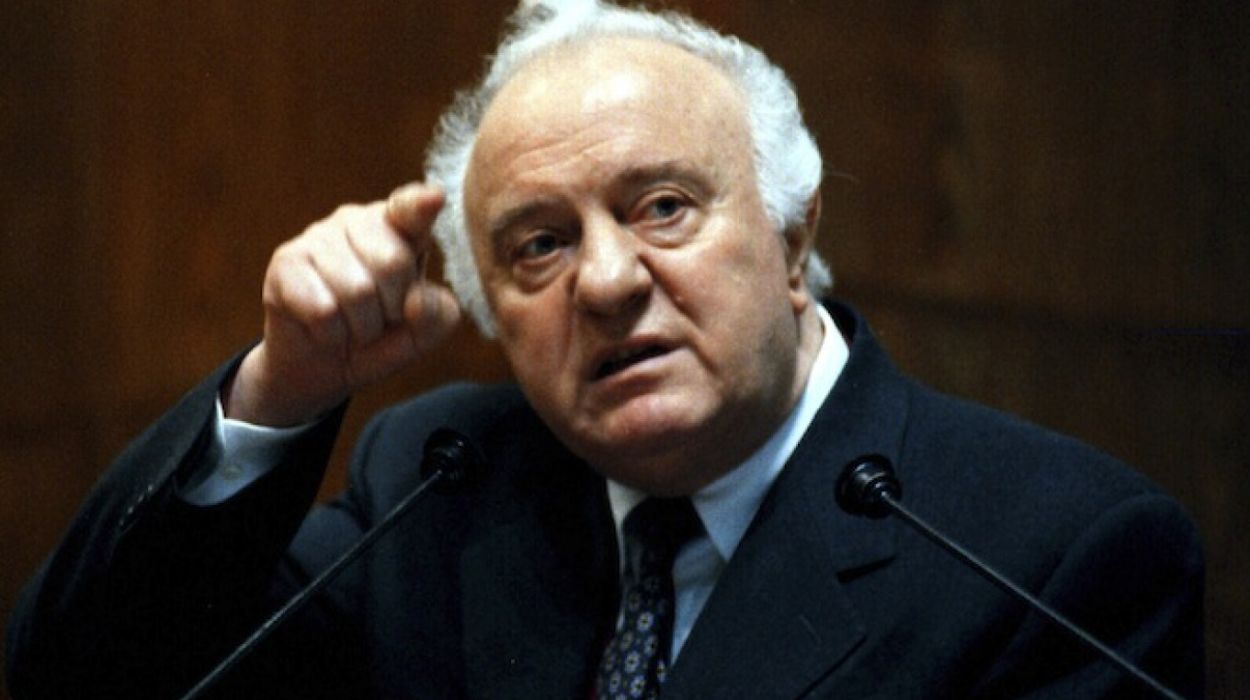 Eduard Shevardnadze, former Soviet foreign minister and then president of Georgia. Eduard Shevardnadze, former Soviet foreign minister and then president of Georgia.