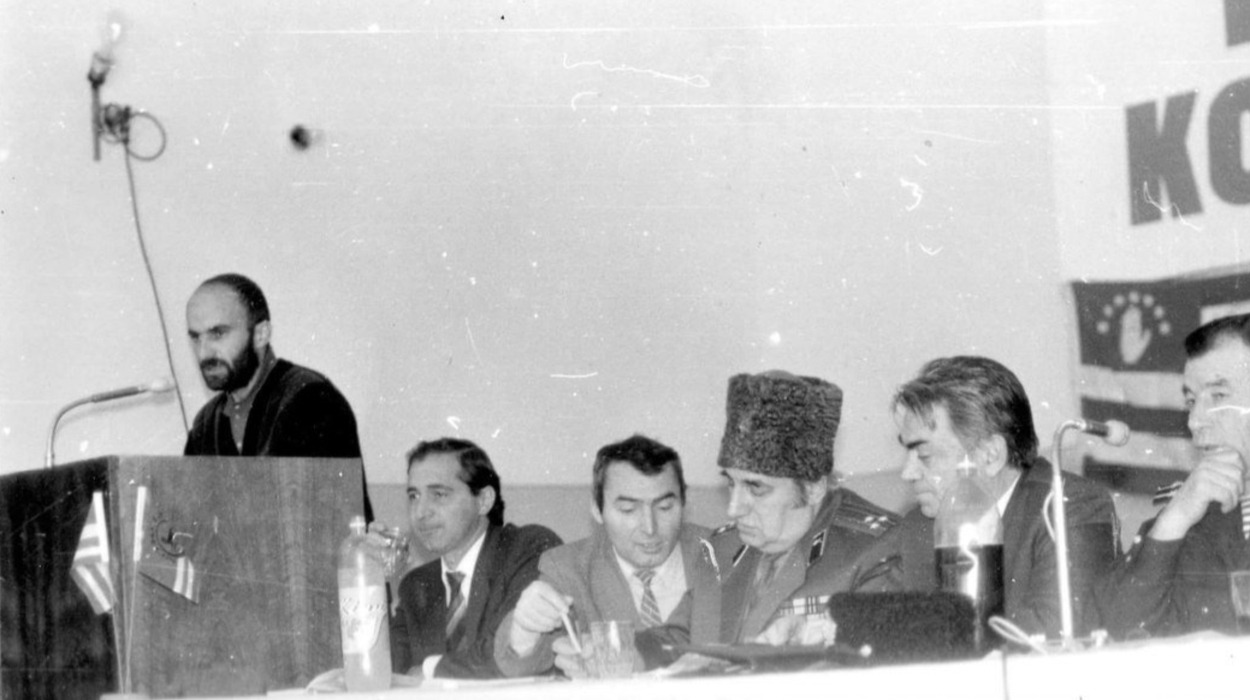 5th Congress of the CPC (Grozny, Dec., 1993) (Shanibov, 2nd from the right. Speaker: Shamil Basaev)