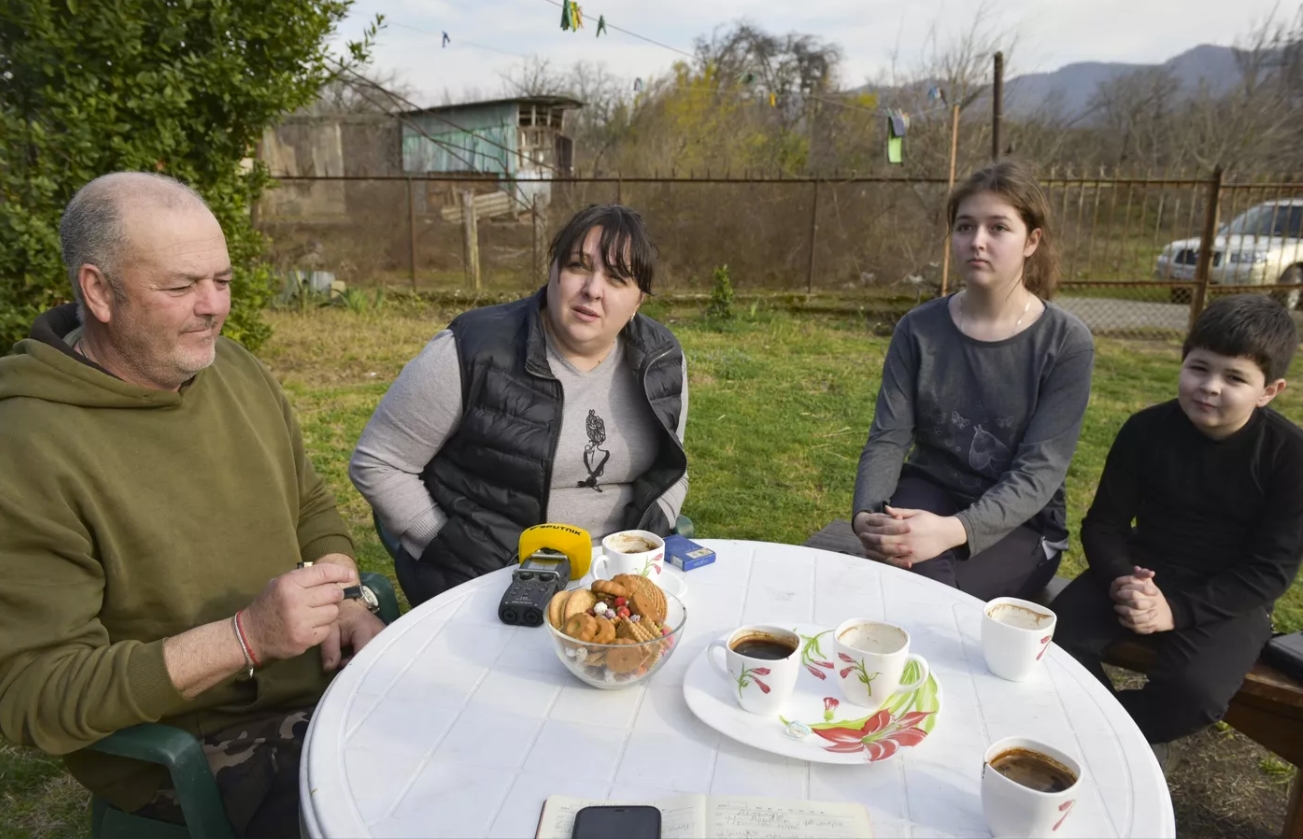 Juan Carlos Valdes with his family