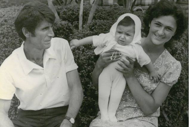 Taif Adzhba with his family