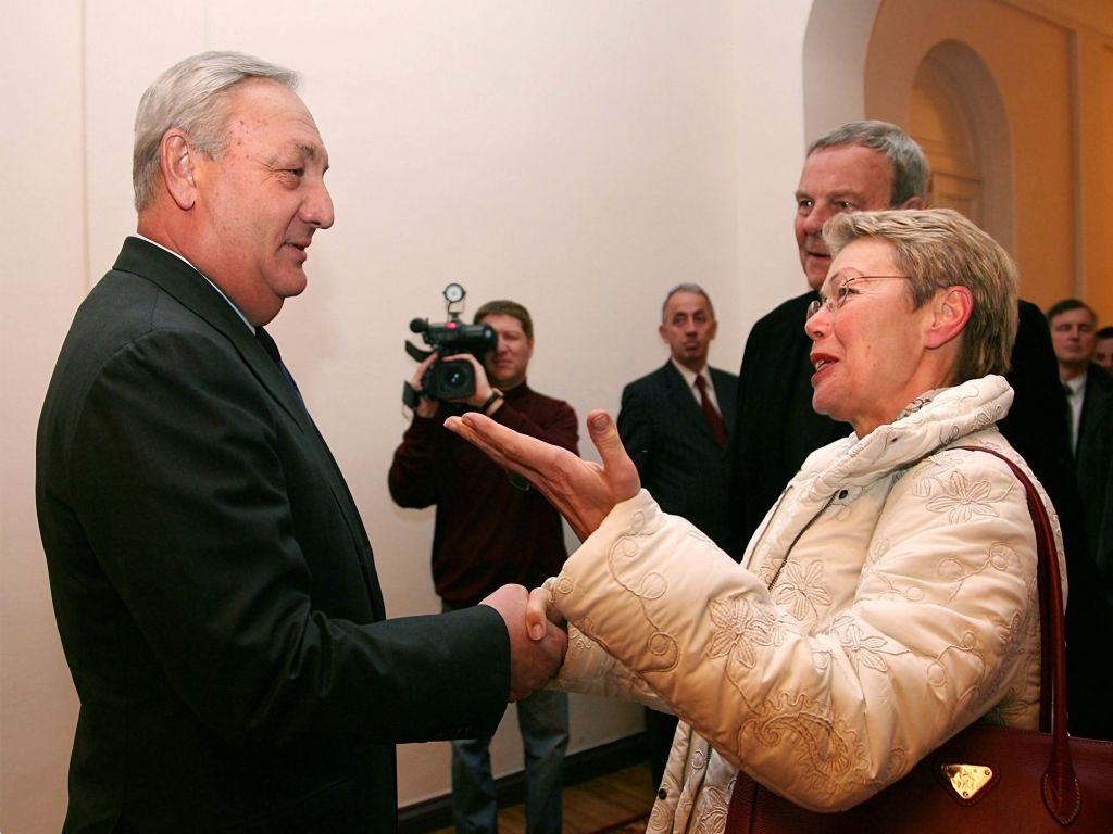 Sergey Bagapsh (L) and Swiss diplomat Heidi Tagliavini in Sukhum | 2 March 2009. Photo by Ibragim Chkadua.
