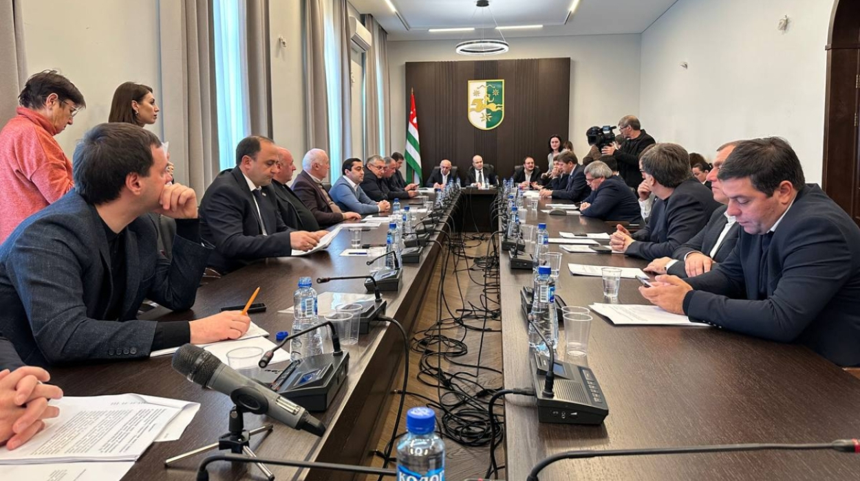 The Parliament of Abkhazia has decisively rejected a controversial investment agreement with Russia. The Parliament of Abkhazia has decisively rejected a controversial investment agreement with Russia.