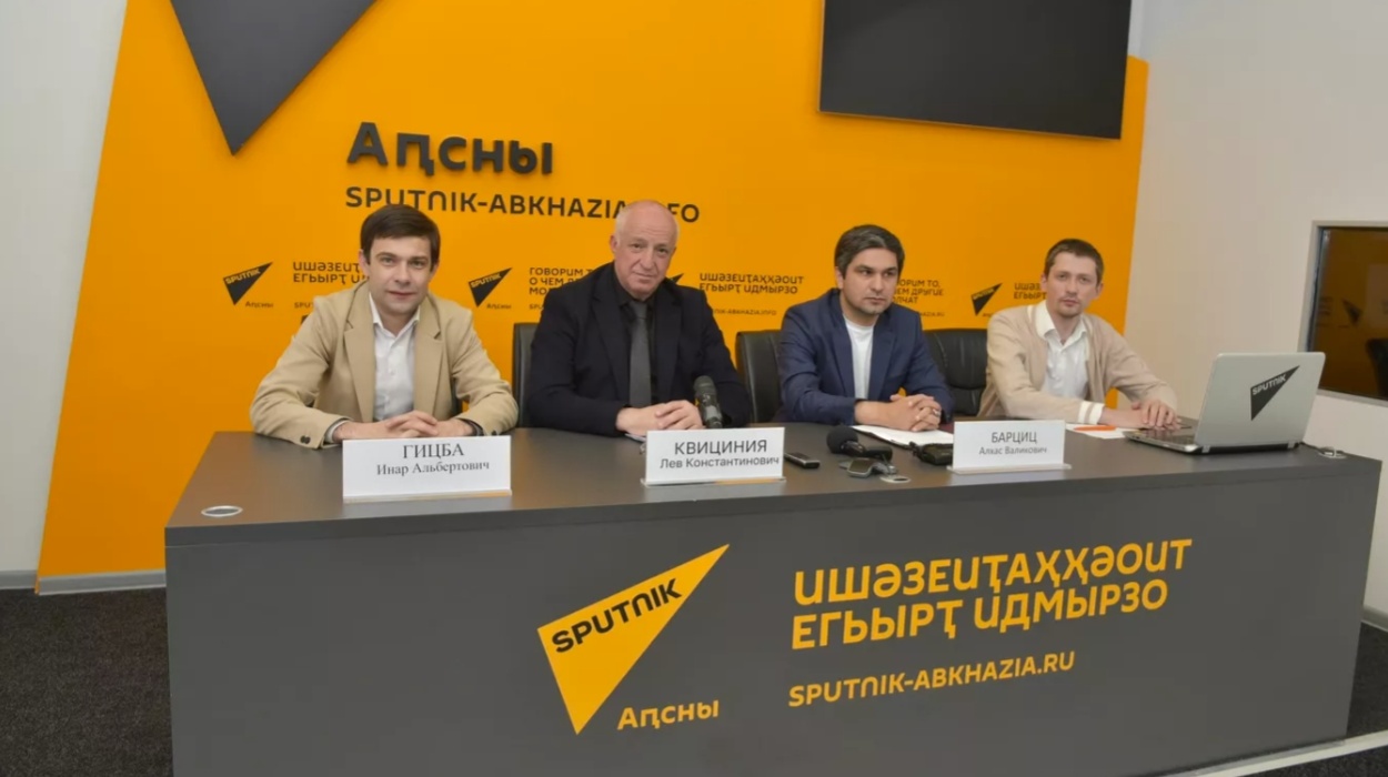 Press conference held at the Sputnik press center in Sukhum.