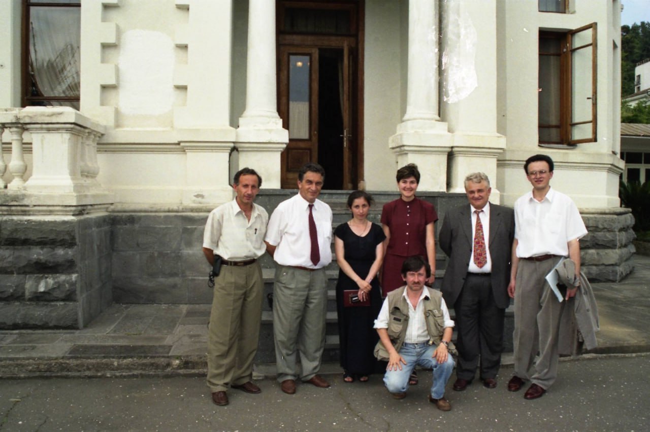 Vladislav Ardzinba with journalists