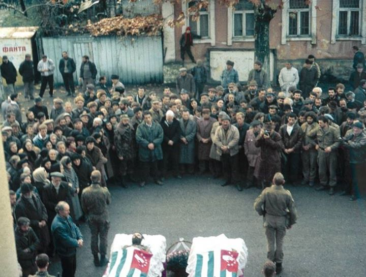 Vladislav Ardzinba at the funeral of Mushni Khvartskiya, Gudauta, December 1992