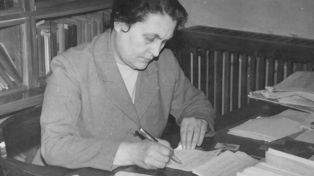 Ketevan Lomtatidze (1911 – 2007) was a Georgian linguist, Caucasiologist, specialist in Kartvelian and Abkhaz studies. Ketevan Lomtatidze (1911 – 2007) was a Georgian linguist, Caucasiologist, specialist in Kartvelian and Abkhaz studies.